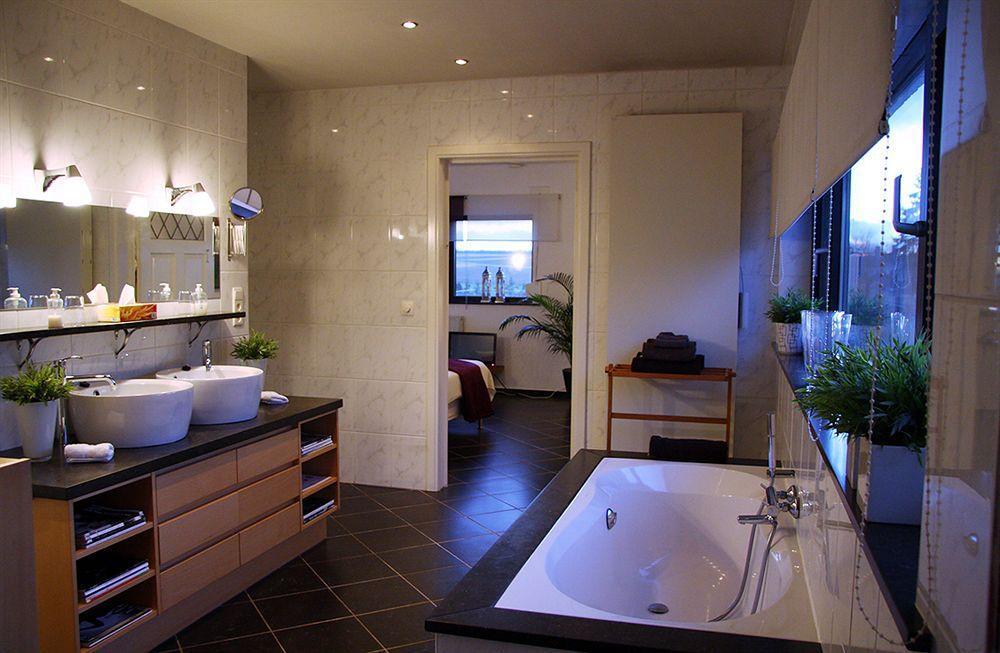 B&B Montenakerhof Riemst Esterno foto